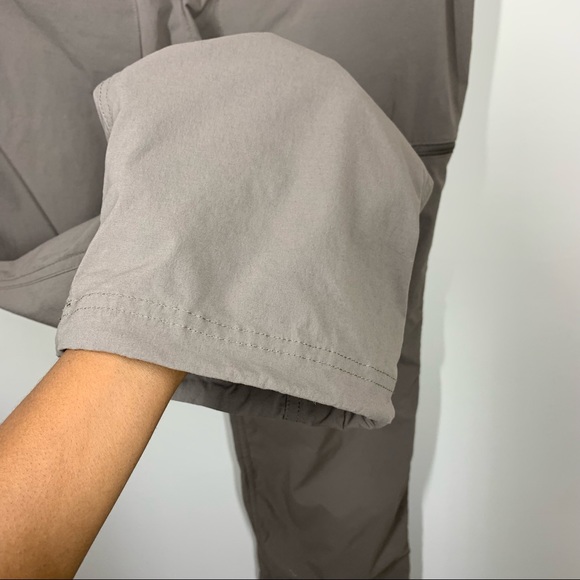 L.L.Bean Hiking Cropped Pants Petite Size 10 - Picture 9 of 9